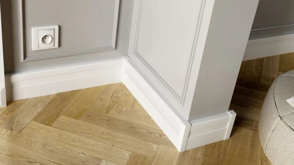 Jakie listwy przypodłogowe do salonu wybrać, aby uniknąć błędów?