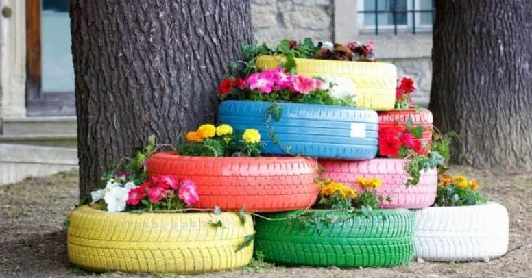 Jak skutecznie malować kwietniki z opon? Wybierz najlepsze farby i metody.