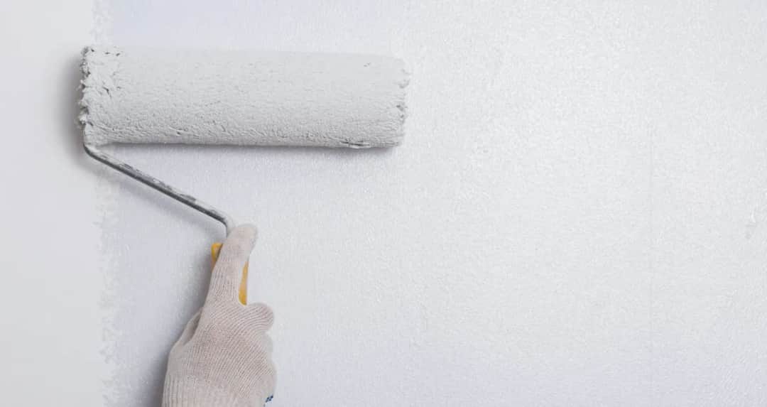 Ile po gruntowaniu można malować? Sprawdź, aby uniknąć błędów malarskich!