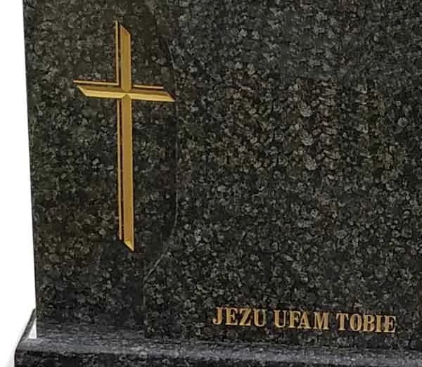 Malowanie liter na pomniku – jak wybrać najlepszą farbę?